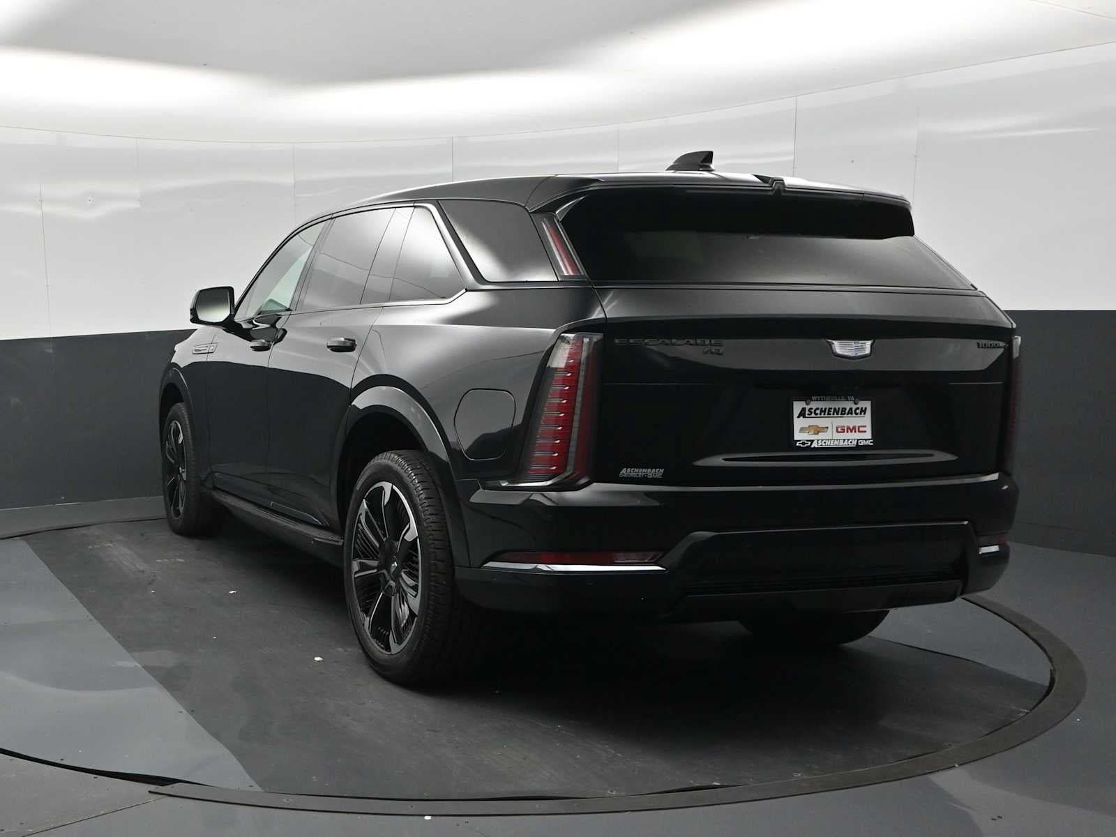 Used 2025 Cadillac Escalade IQ Sport 1 AWD/4WD image 7