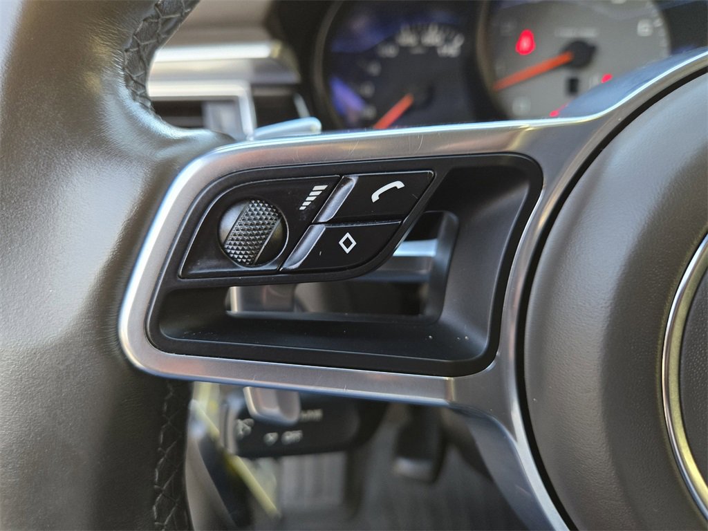 Used 2018 Porsche Macan S image 15