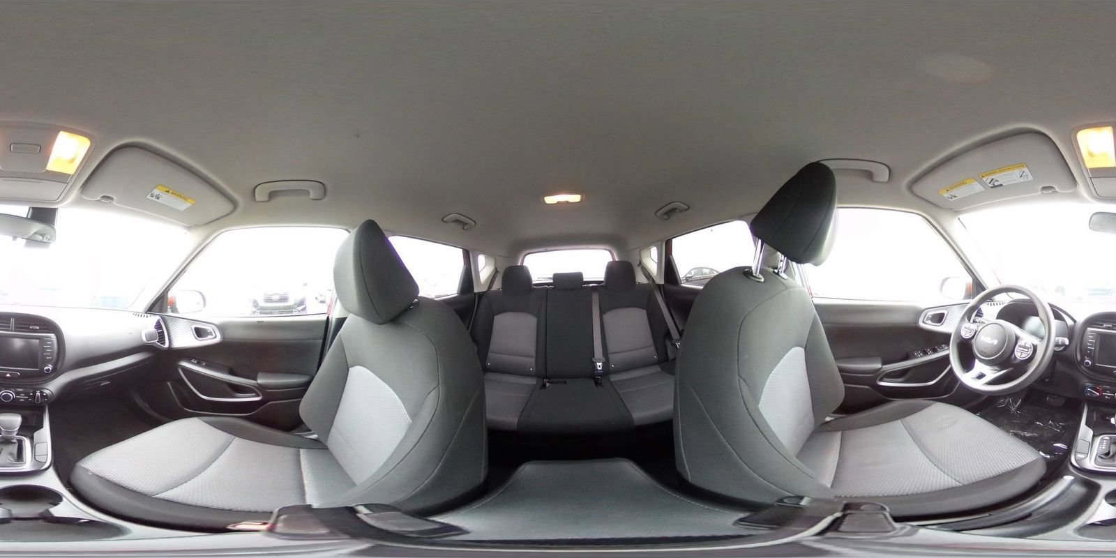 Used 2025 Kia Soul LX w/ LX Technology Package FWD image 40