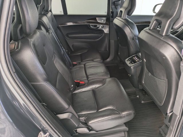 Used 2016 Volvo XC90 T6 Momentum w/ Momentum Plus Package AWD/4WD image 18