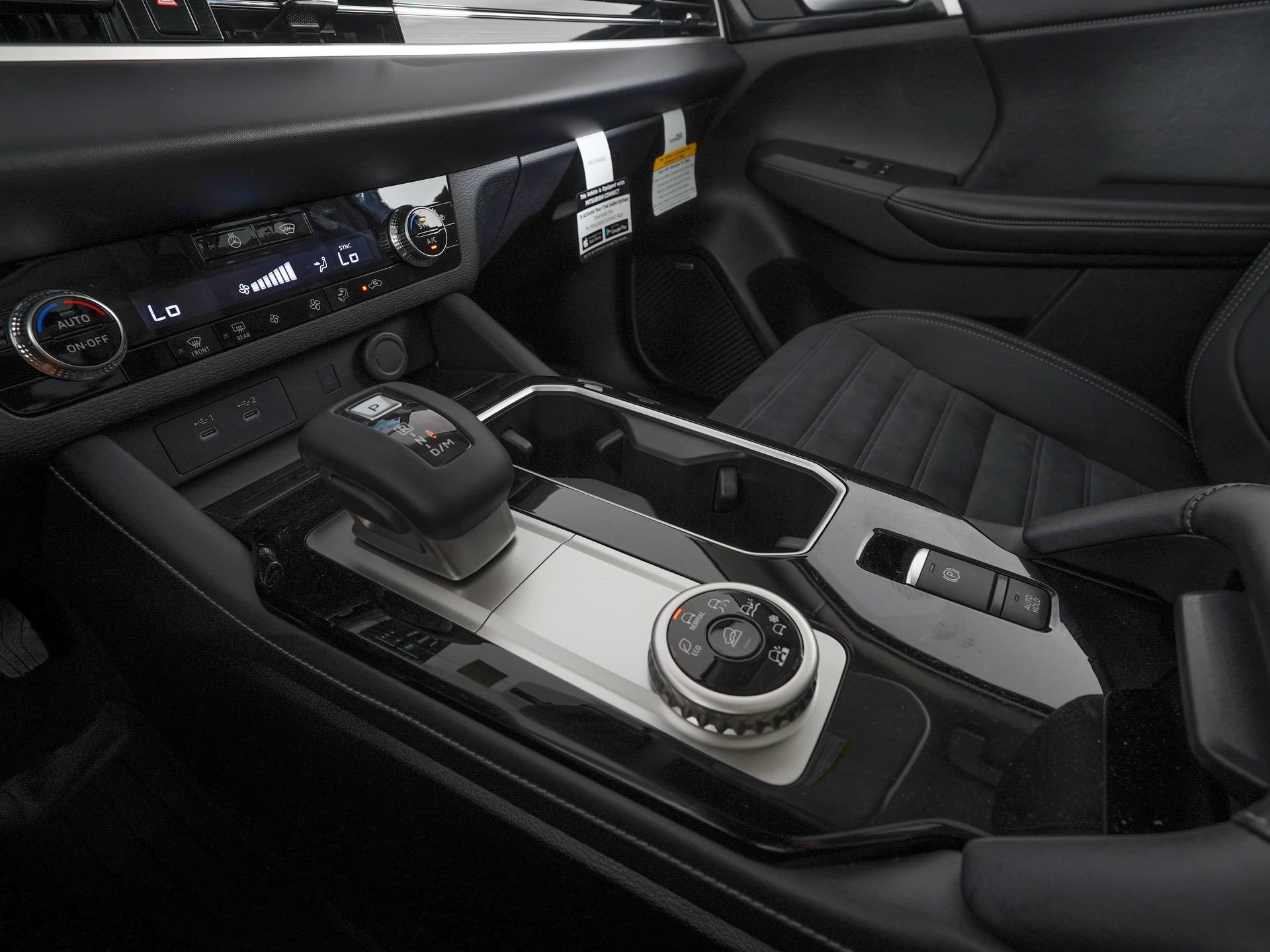 New 2026 Mitsubishi Outlander AWD image 14