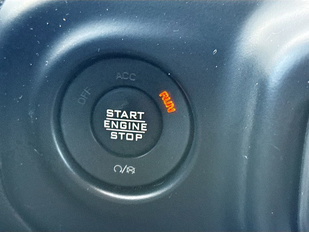 Used 2022 Jeep Wrangler Unlimited Sahara w/ LED Lighting Group AWD/4WD image 22