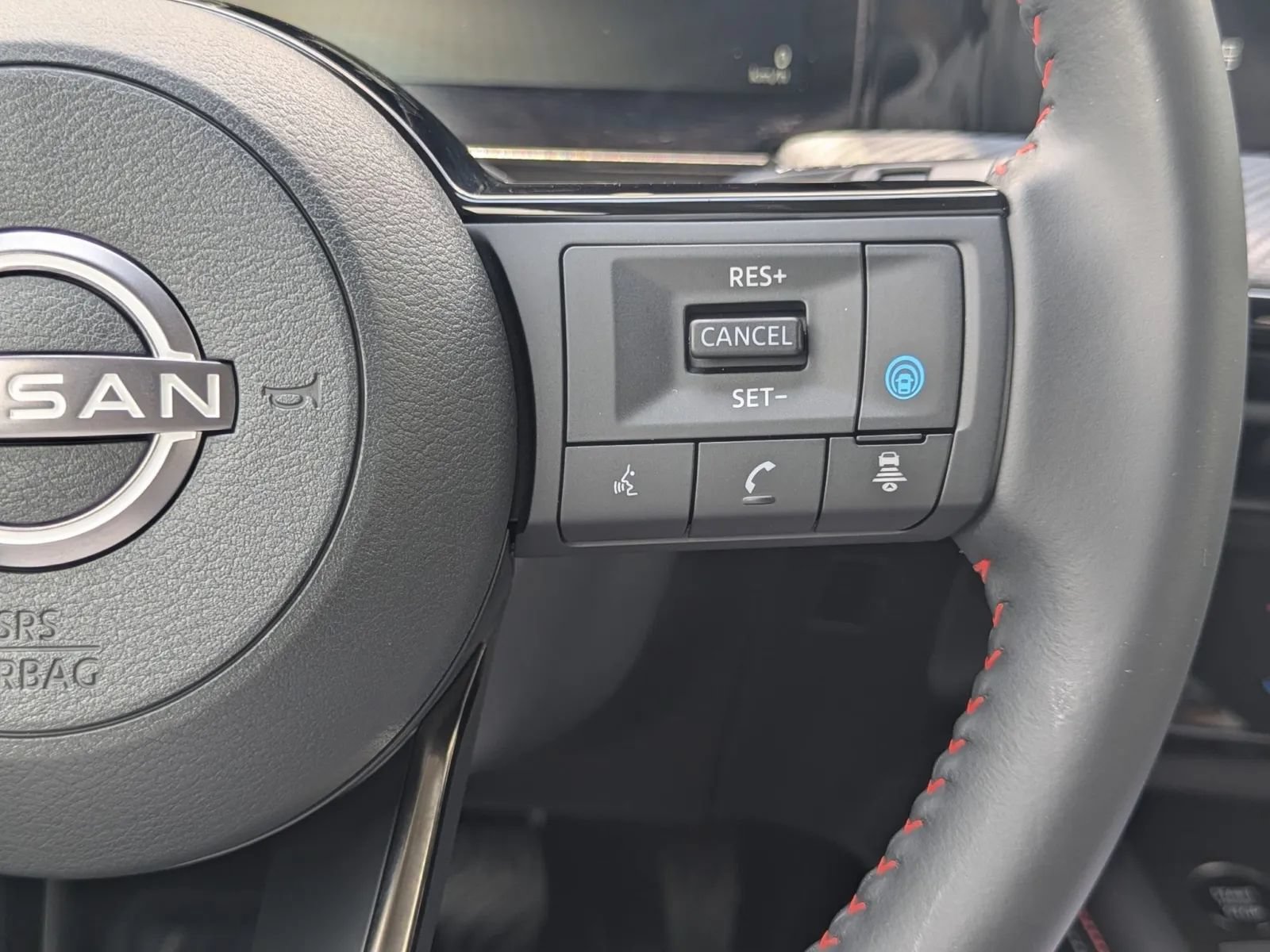 Used 2026 Nissan Kicks SR FWD image 17