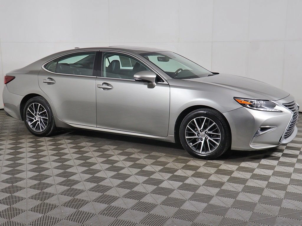 Used 2017 Lexus ES 350 w/ Luxury Package FWD image 17