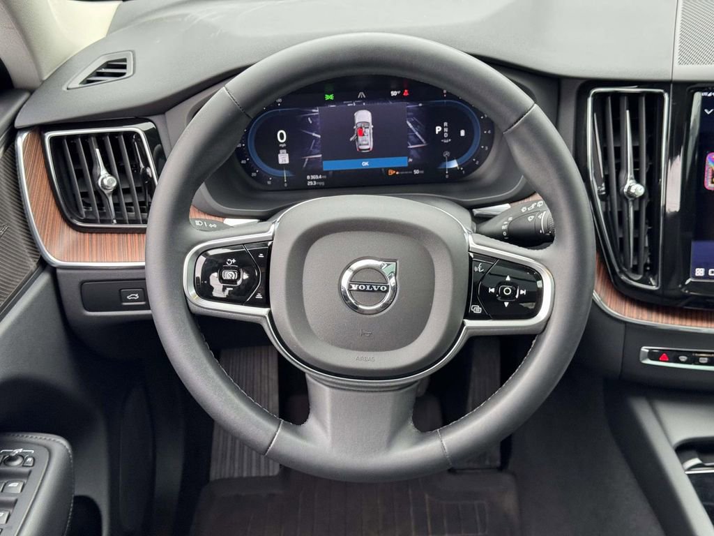 Certified 2023 Volvo XC60 B5 Plus w/ Climate Package image 11