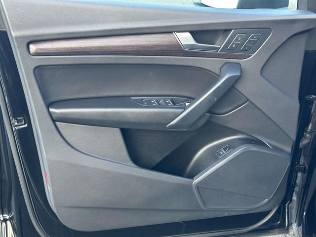 Used 2022 Audi Q5 2.0T Premium w/ Convenience Package image 18