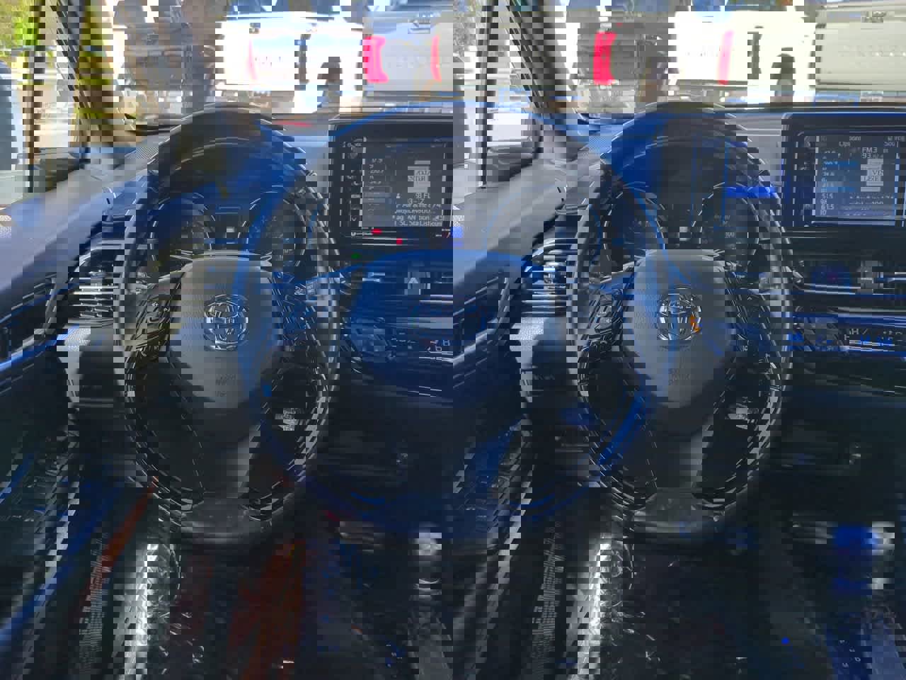 Certified 2018 Toyota C-HR XLE image 15