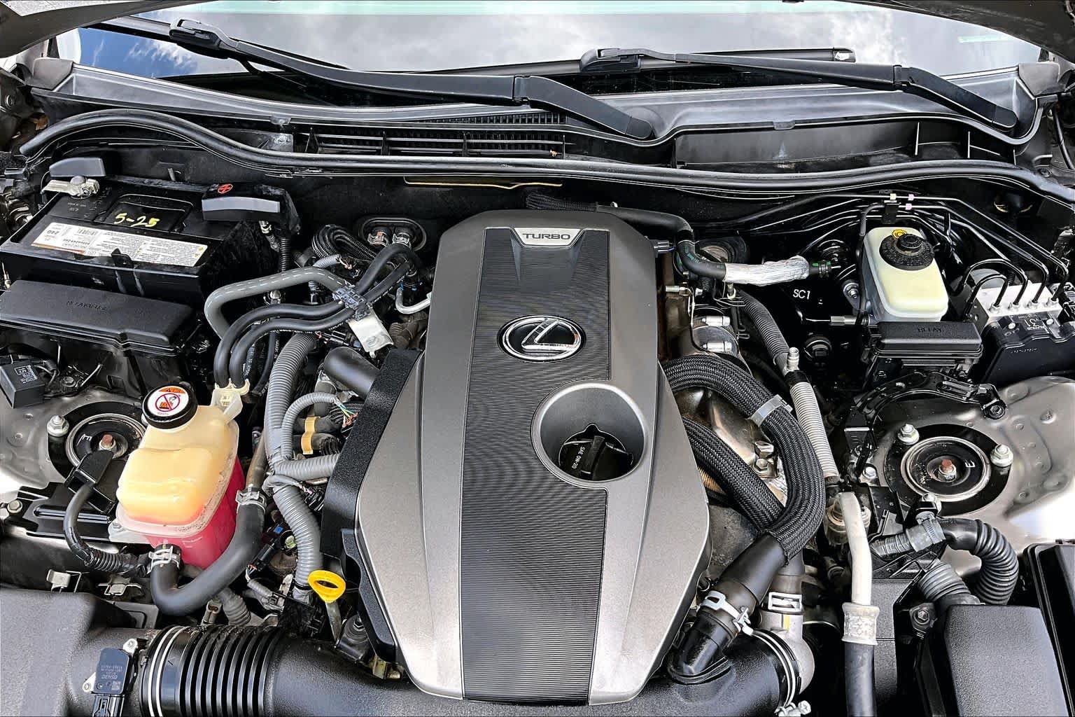 Used 2017 Lexus IS 200t F Sport w/ F Sport Package RWD image 32