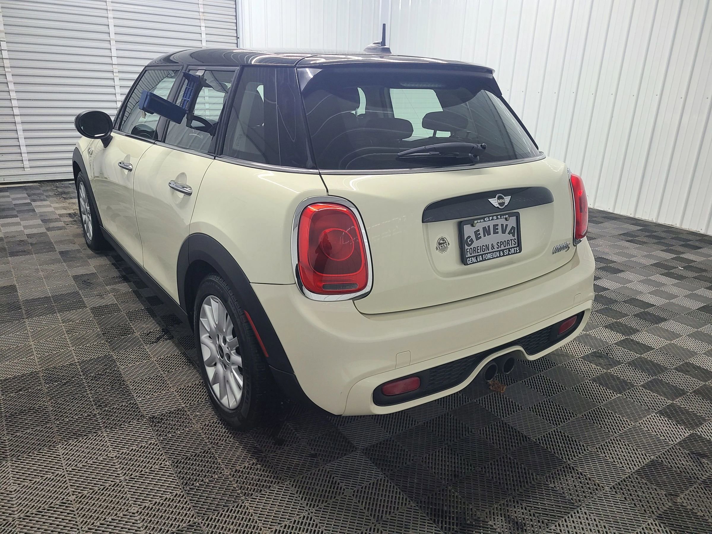 Used 2015 MINI Cooper S image 10