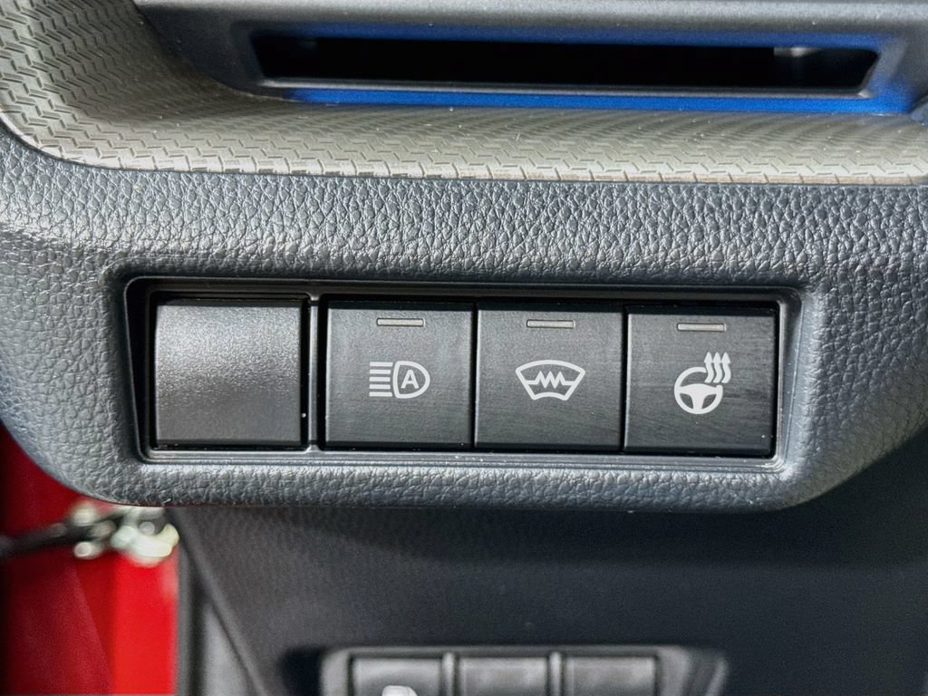 Used 2024 Toyota Prius XLE FWD image 18