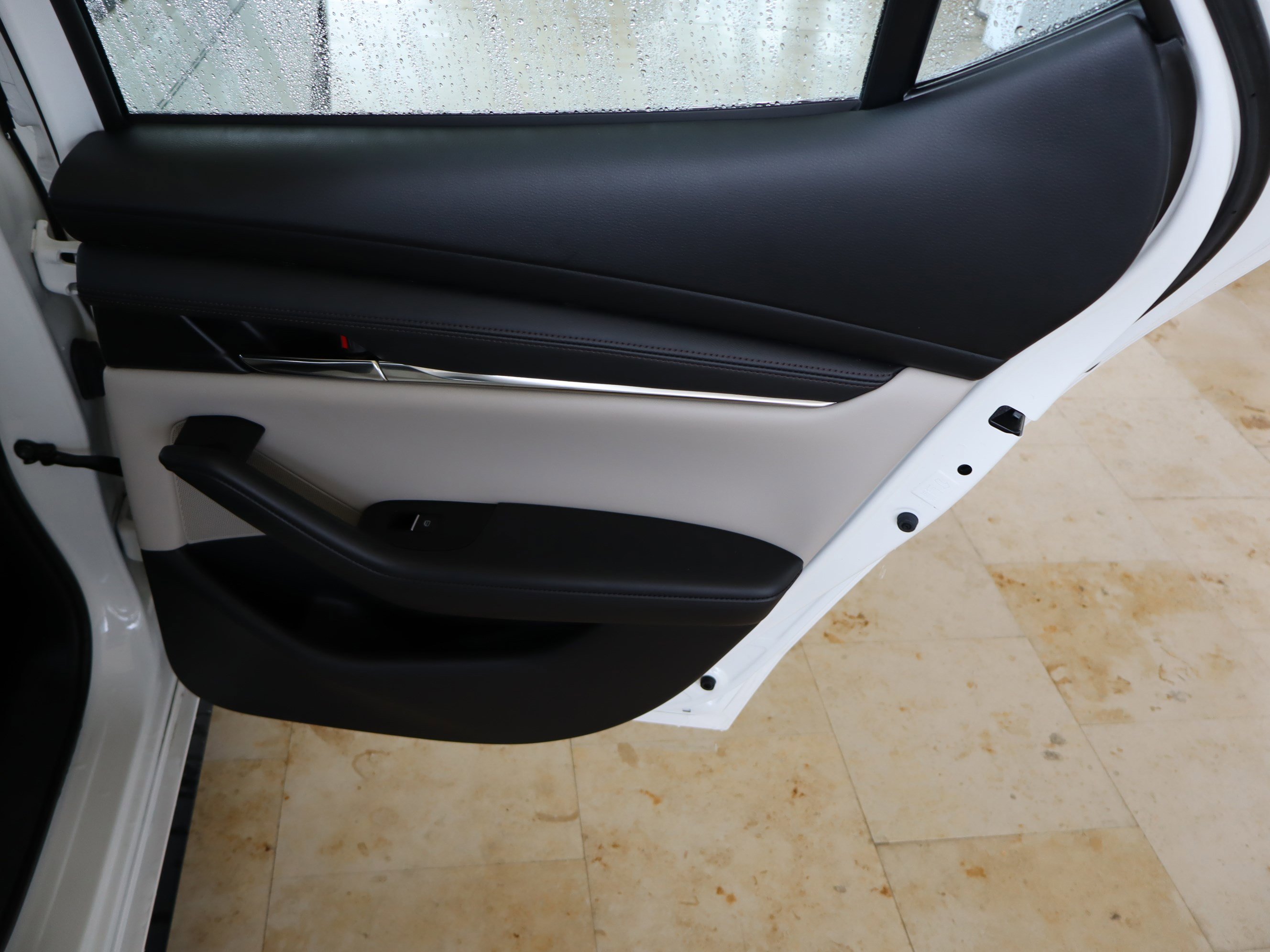 Used 2021 MAZDA MAZDA3 s image 34