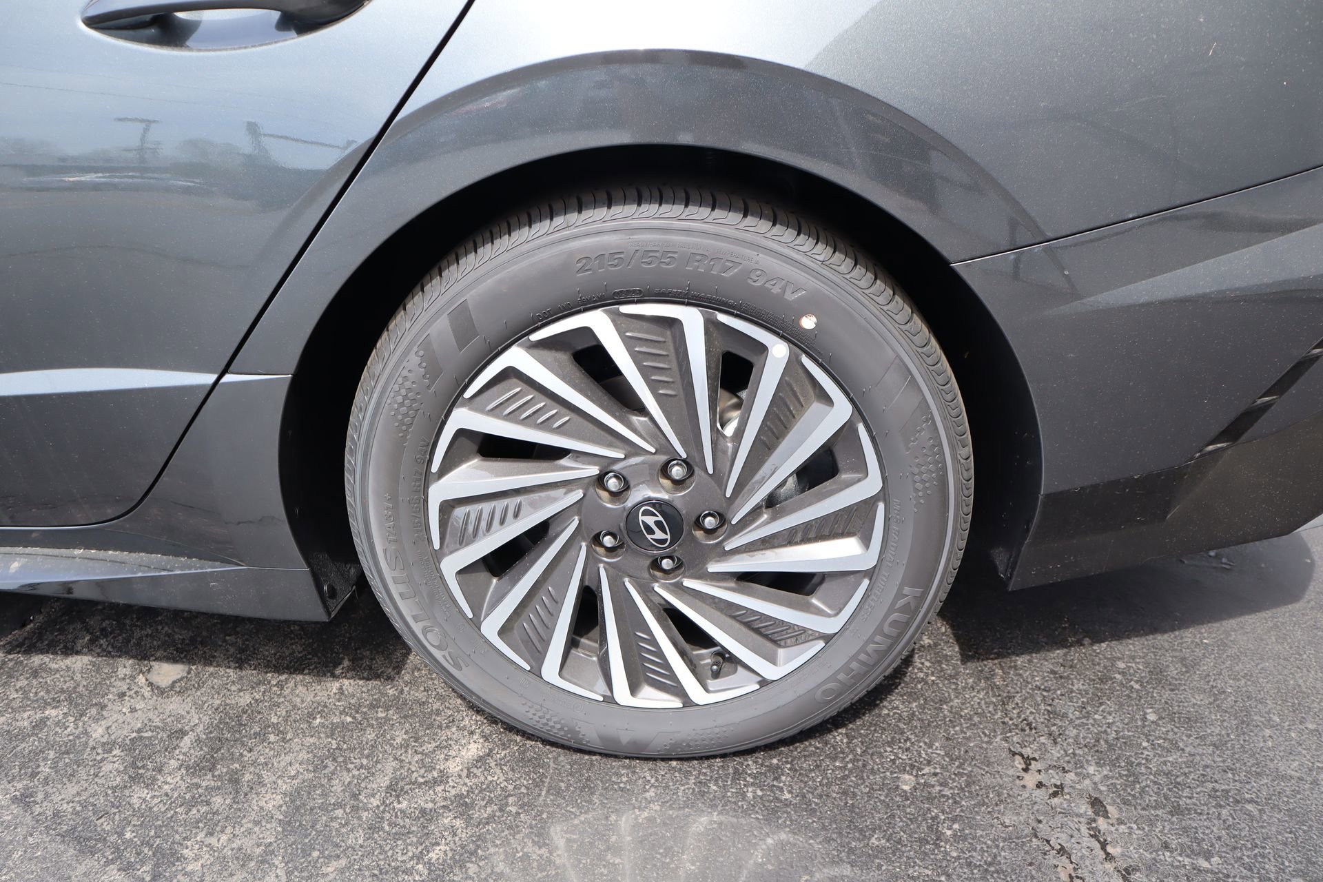 New 2026 Hyundai Sonata Limited FWD image 20