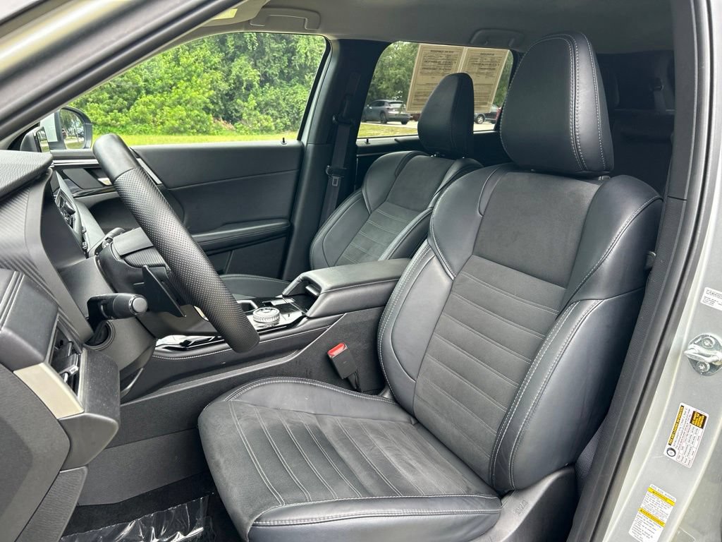 Used 2025 Mitsubishi Outlander SE AWD/4WD image 21