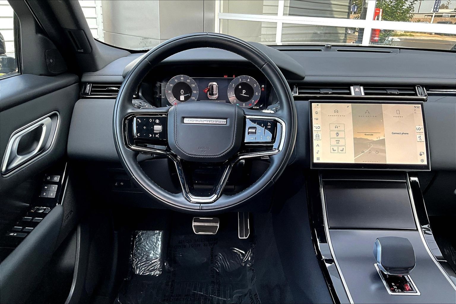 Used 2026 Land Rover Range Rover Velar Dynamic SE image 5