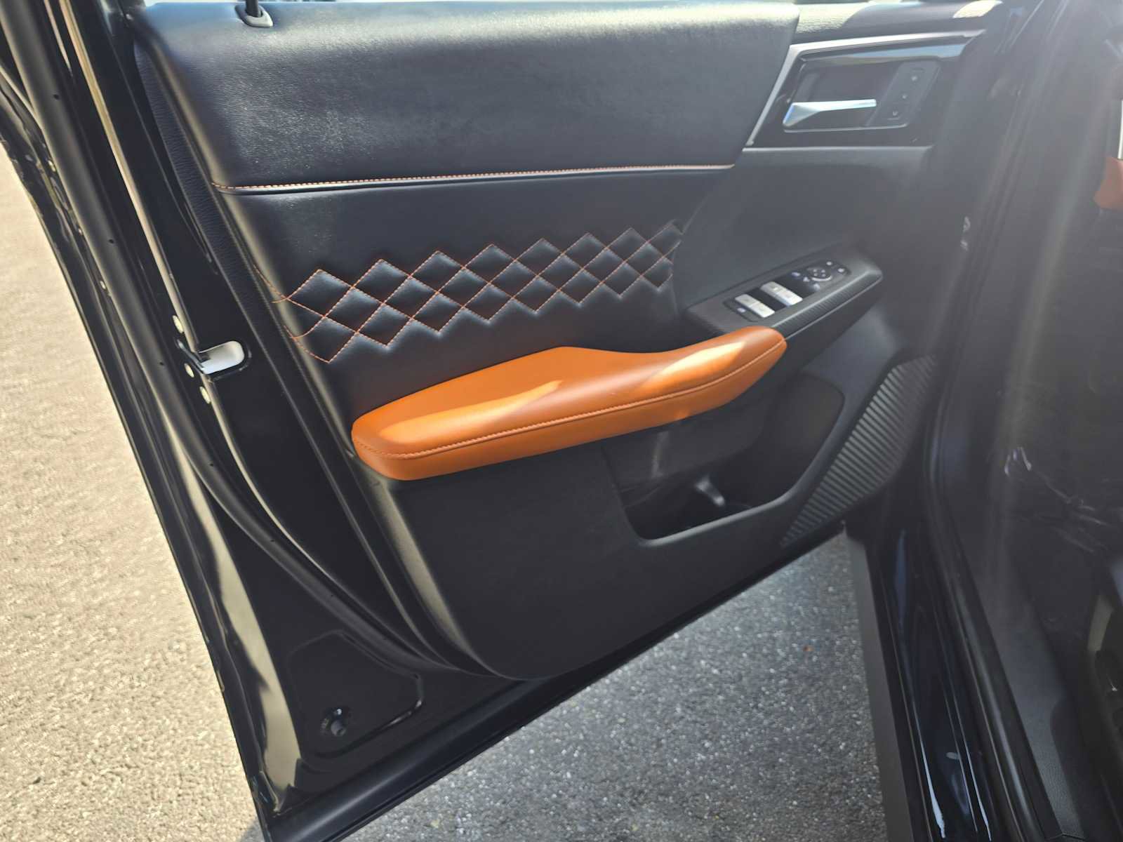 Used 2022 Mitsubishi Outlander SEL image 24