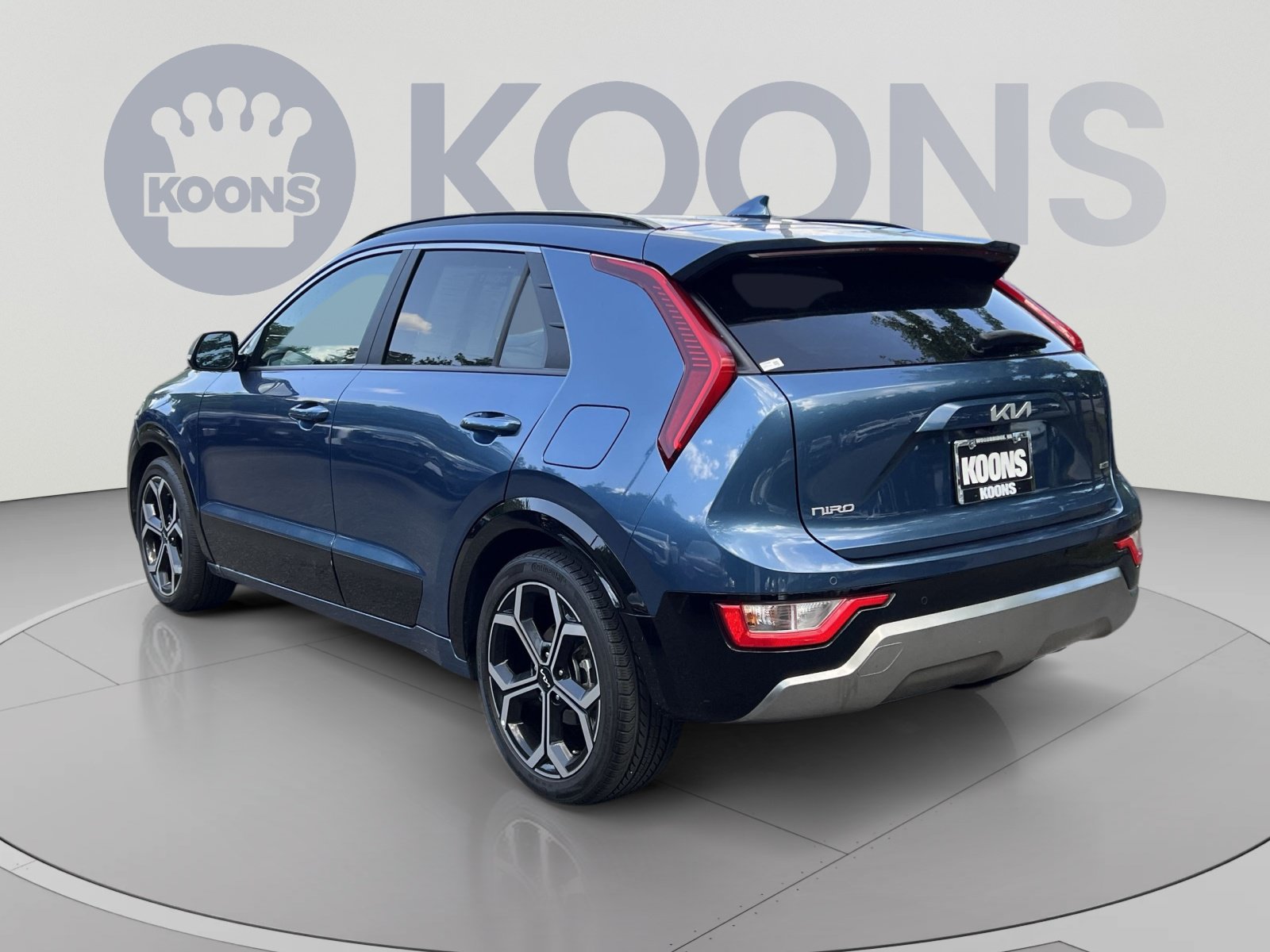 Used 2024 Kia Niro EX Touring FWD image 39