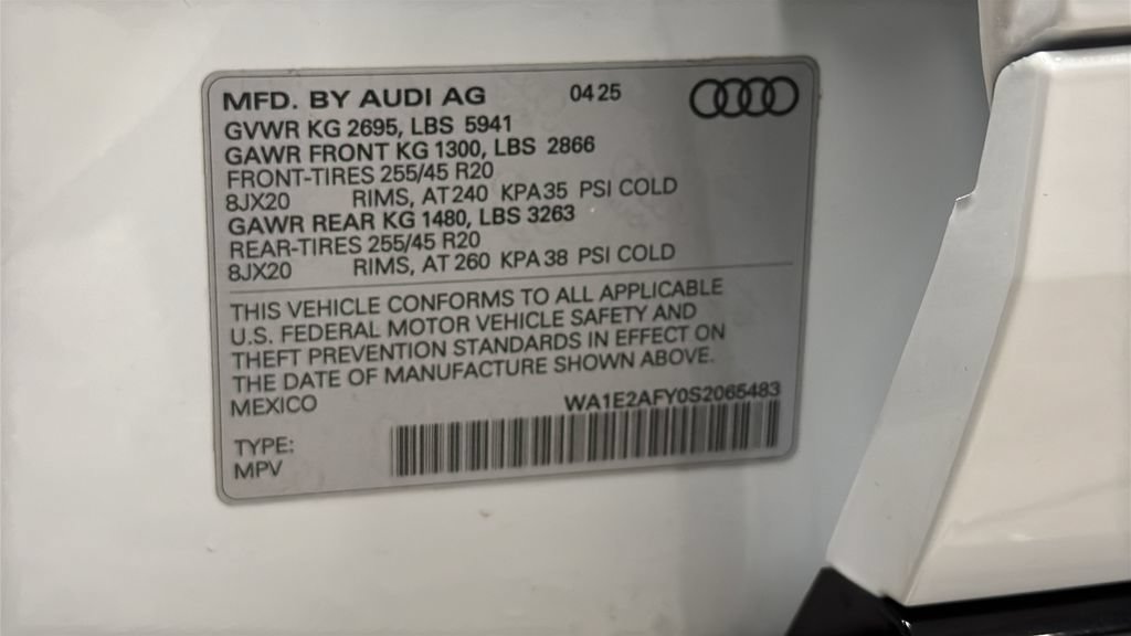 Used 2025 Audi Q5 e Premium Plus w/ Premium Plus Package AWD/4WD image 29