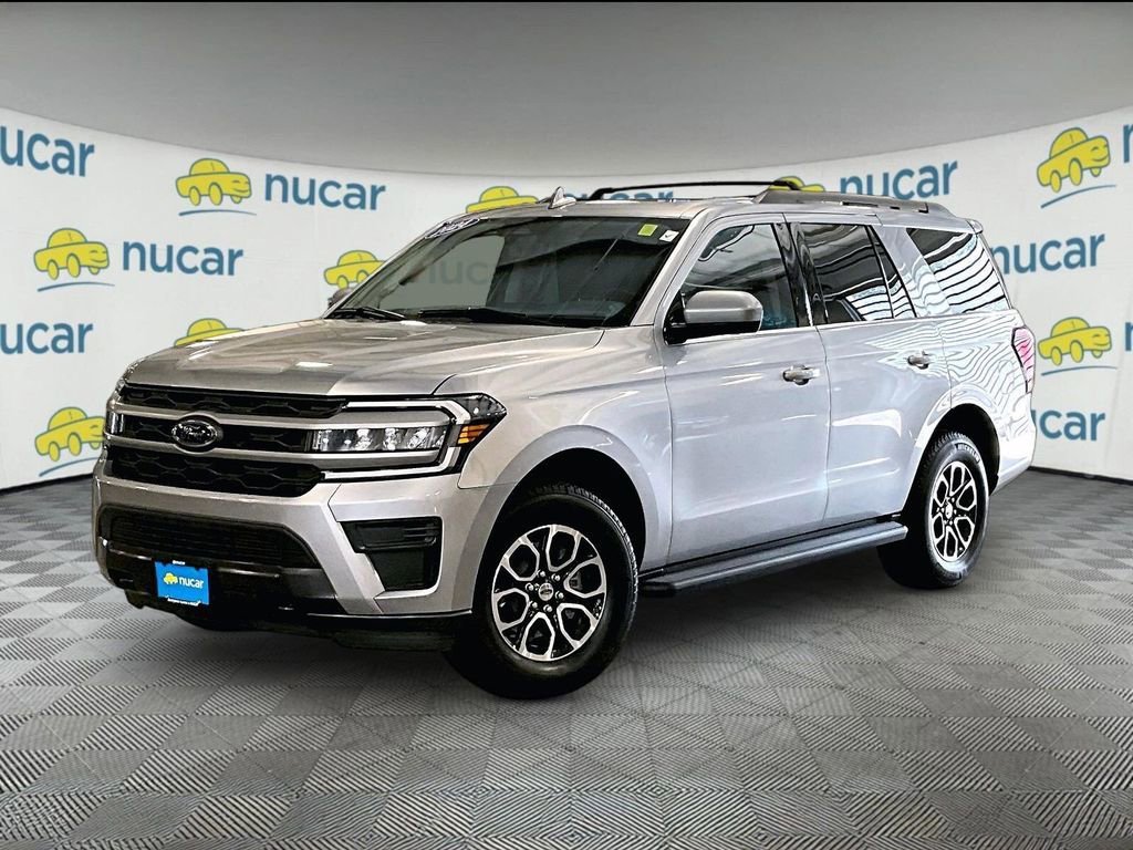 Used 2024 Ford Expedition XLT AWD/4WD image 3