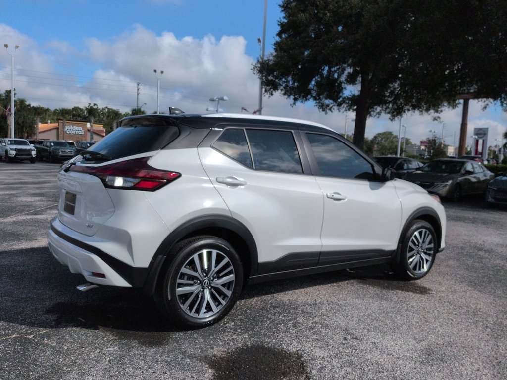 Certified 2024 Nissan Kicks SV FWD image 4