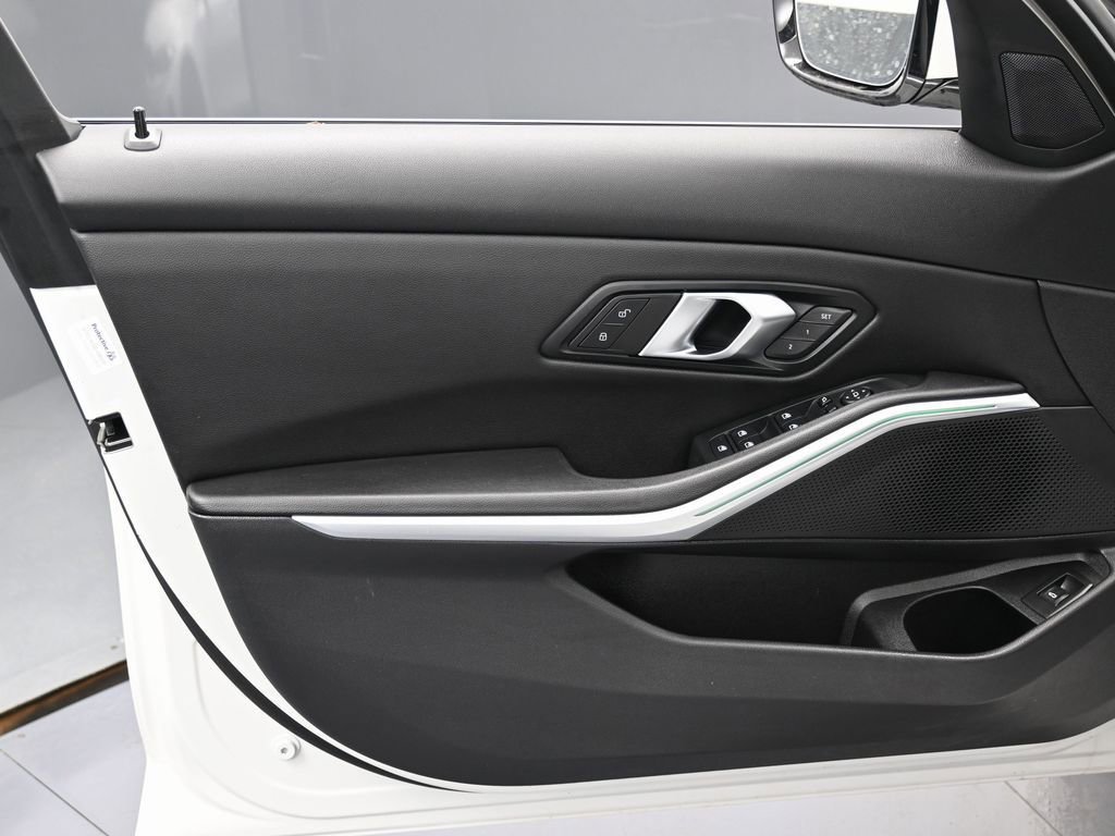 Used 2024 BMW 330i xDrive Sedan w/ Convenience Package image 38