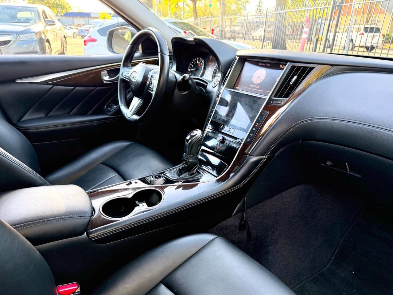 Used 2019 INFINITI Q50 Luxe w/ Cargo Package (L96) RWD image 13