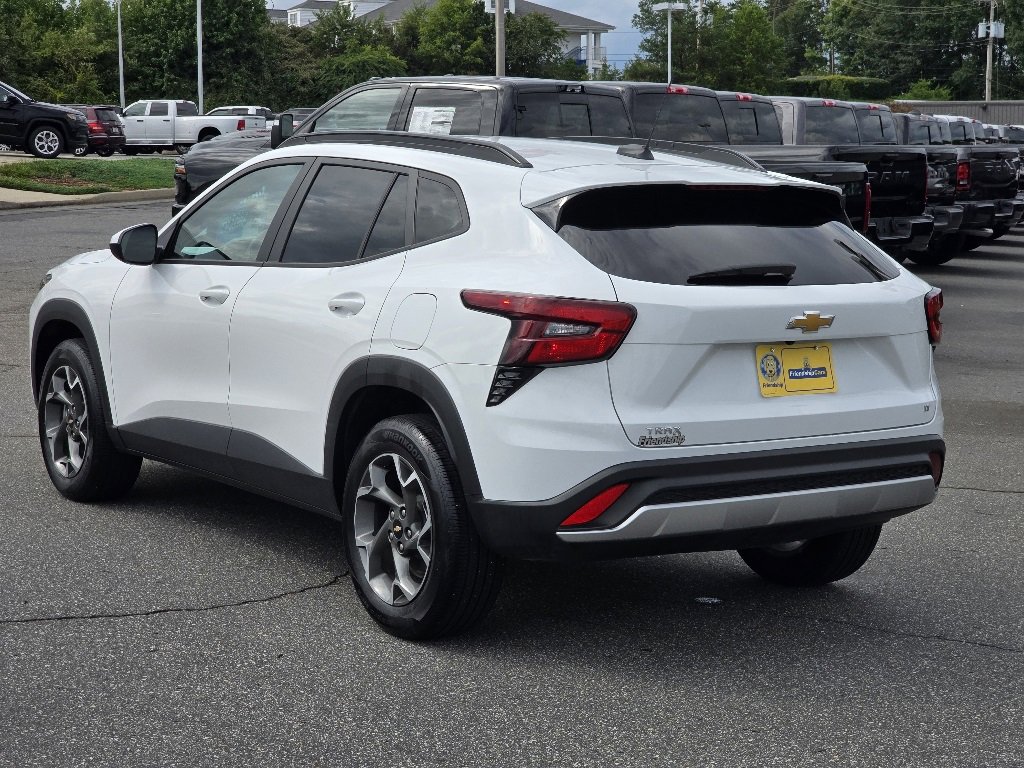 Used 2024 Chevrolet Trax LT image 24