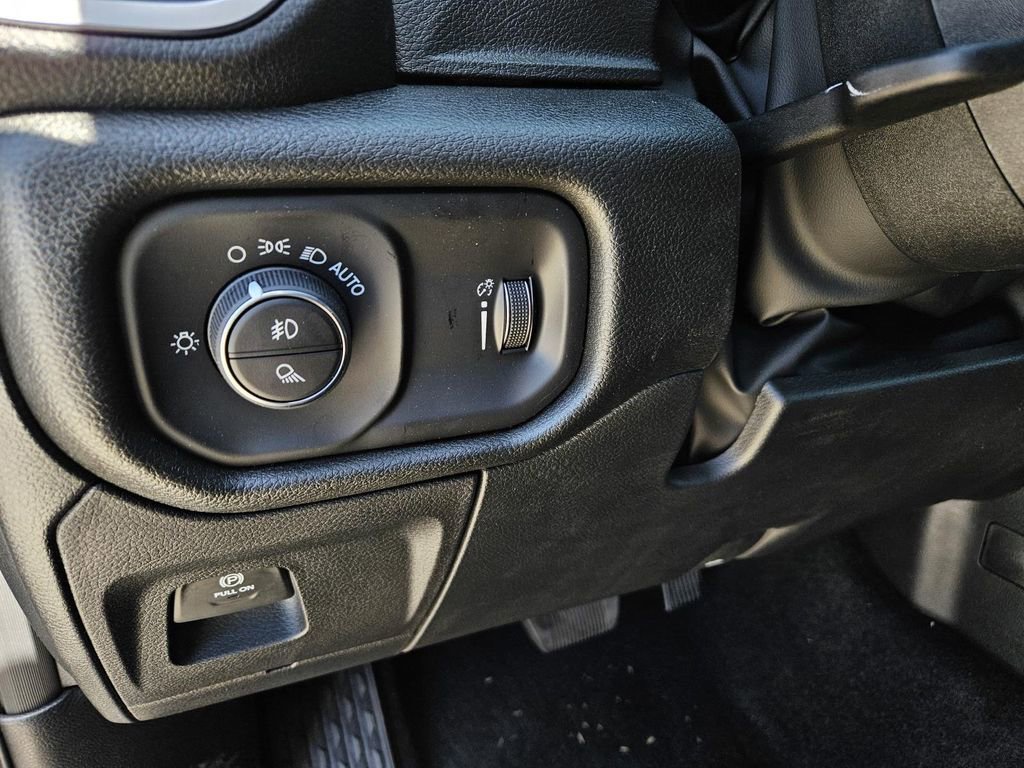 New 2026 RAM 1500 Express image 15