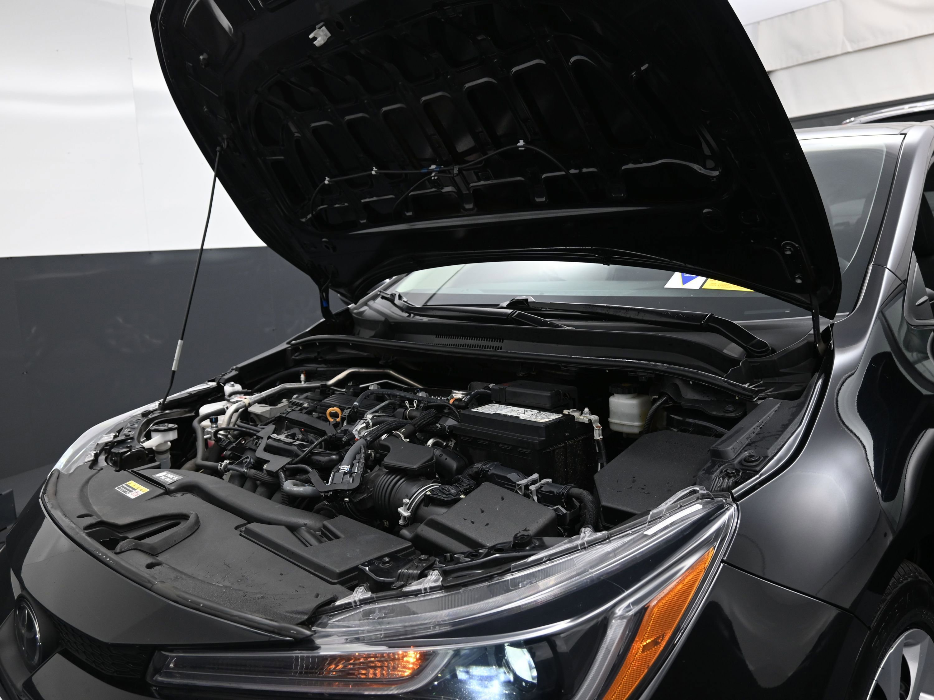 Used 2023 Toyota Corolla LE image 31