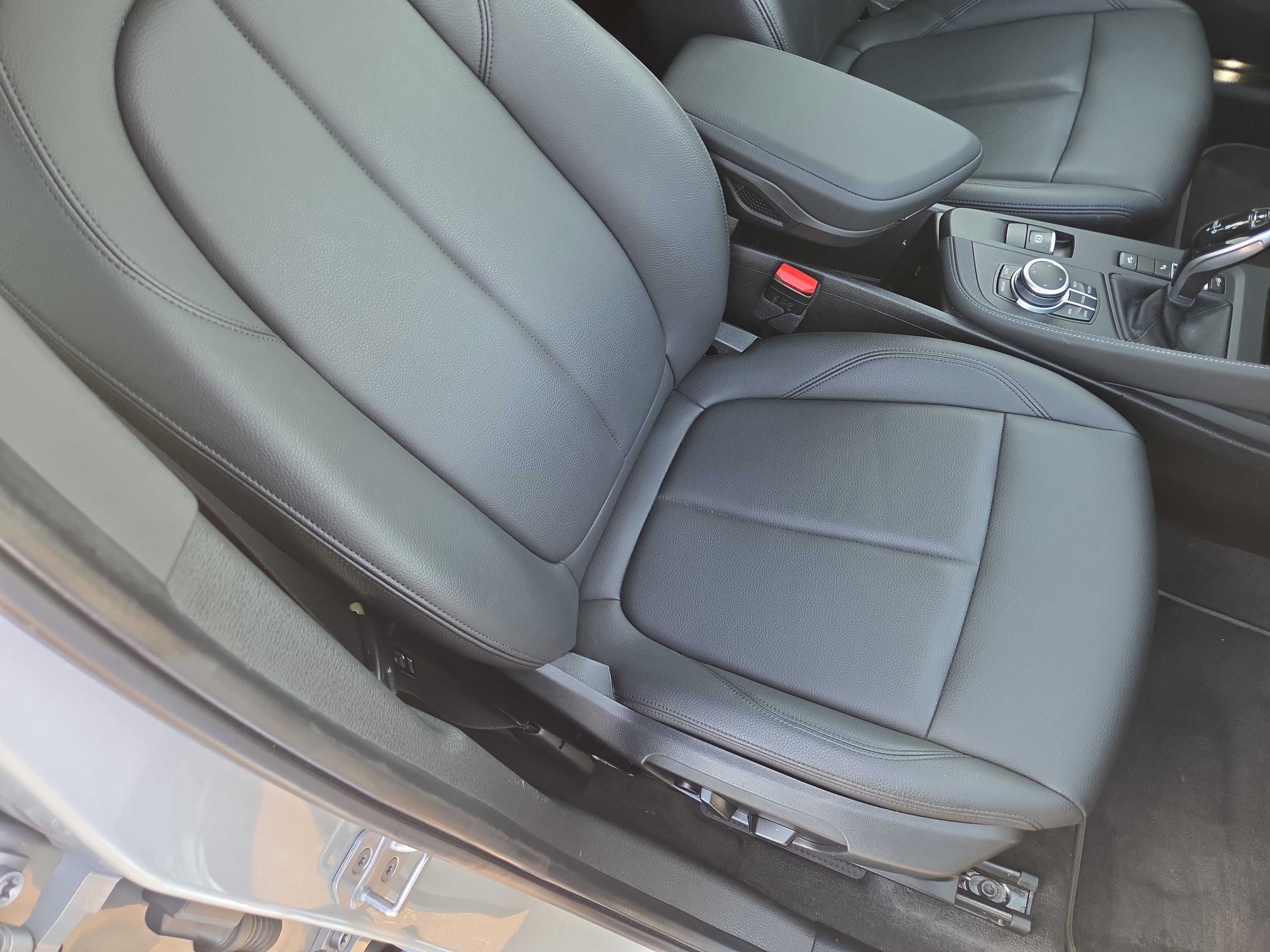 Used 2021 BMW X1 xDrive28i w/ Convenience Package image 16