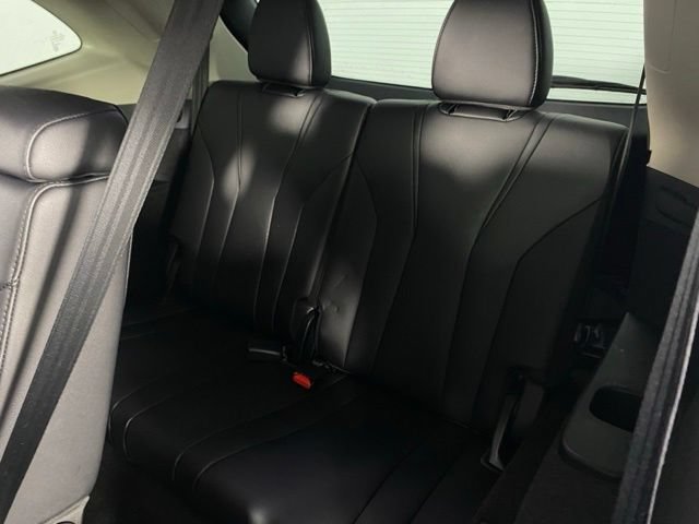 Used 2025 Acura MDX FWD image 18