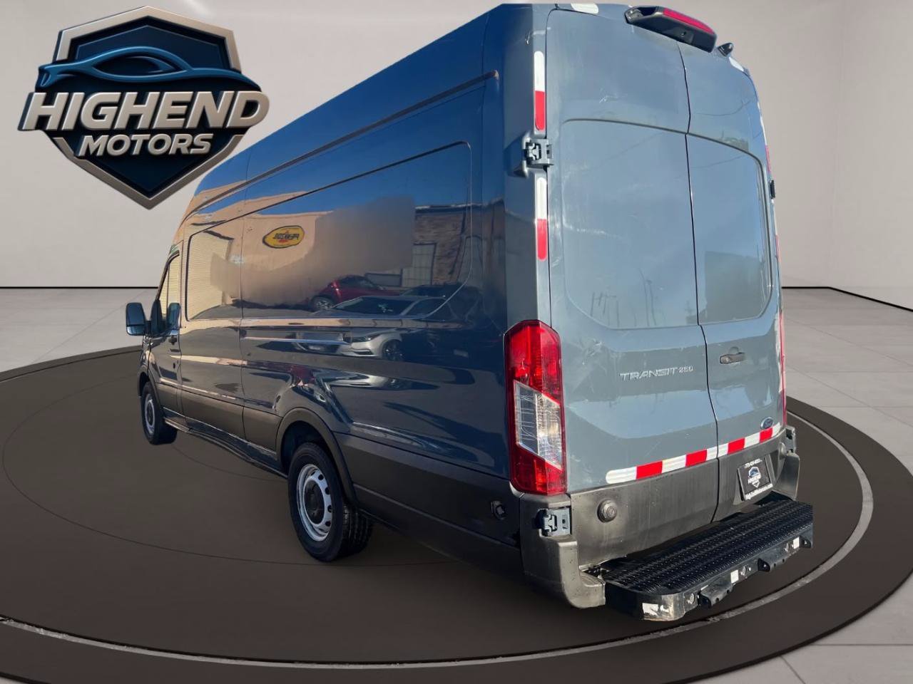 Used 2020 Ford Transit 250 148 High Roof Extended RWD image 5
