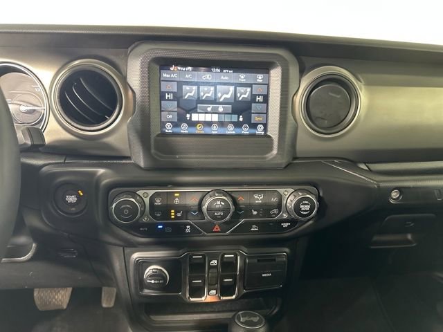 Used 2023 Jeep Wrangler Unlimited w/ Cold Weather Group image 21