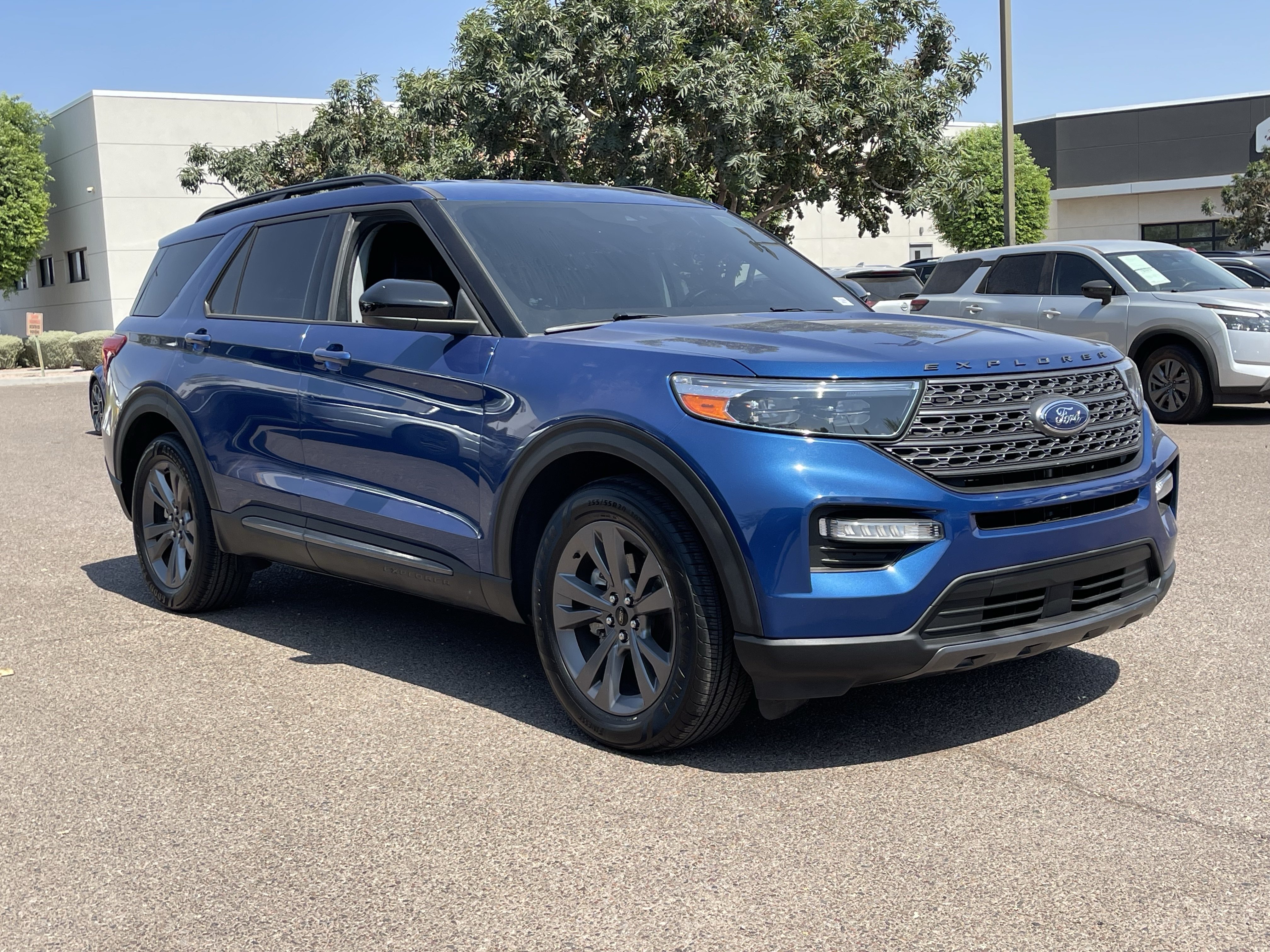 Used 2023 Ford Explorer XLT w/ Equipment Group 202A RWD image 7