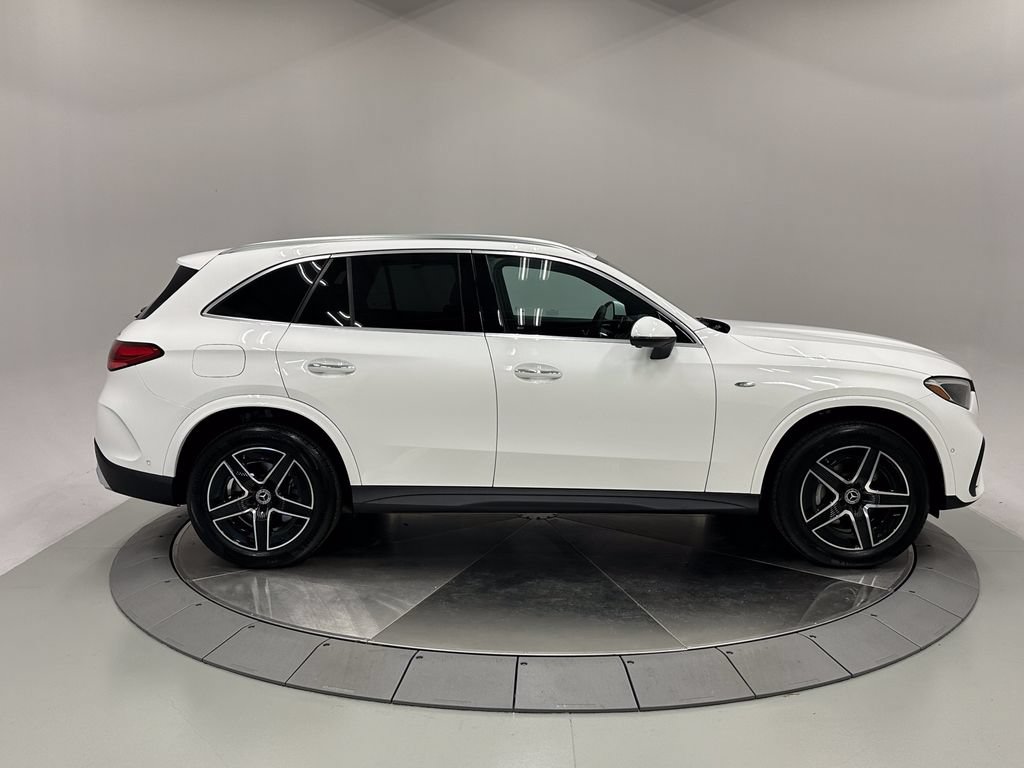 Used 2025 Mercedes-Benz GLC 350e 4MATIC image 9