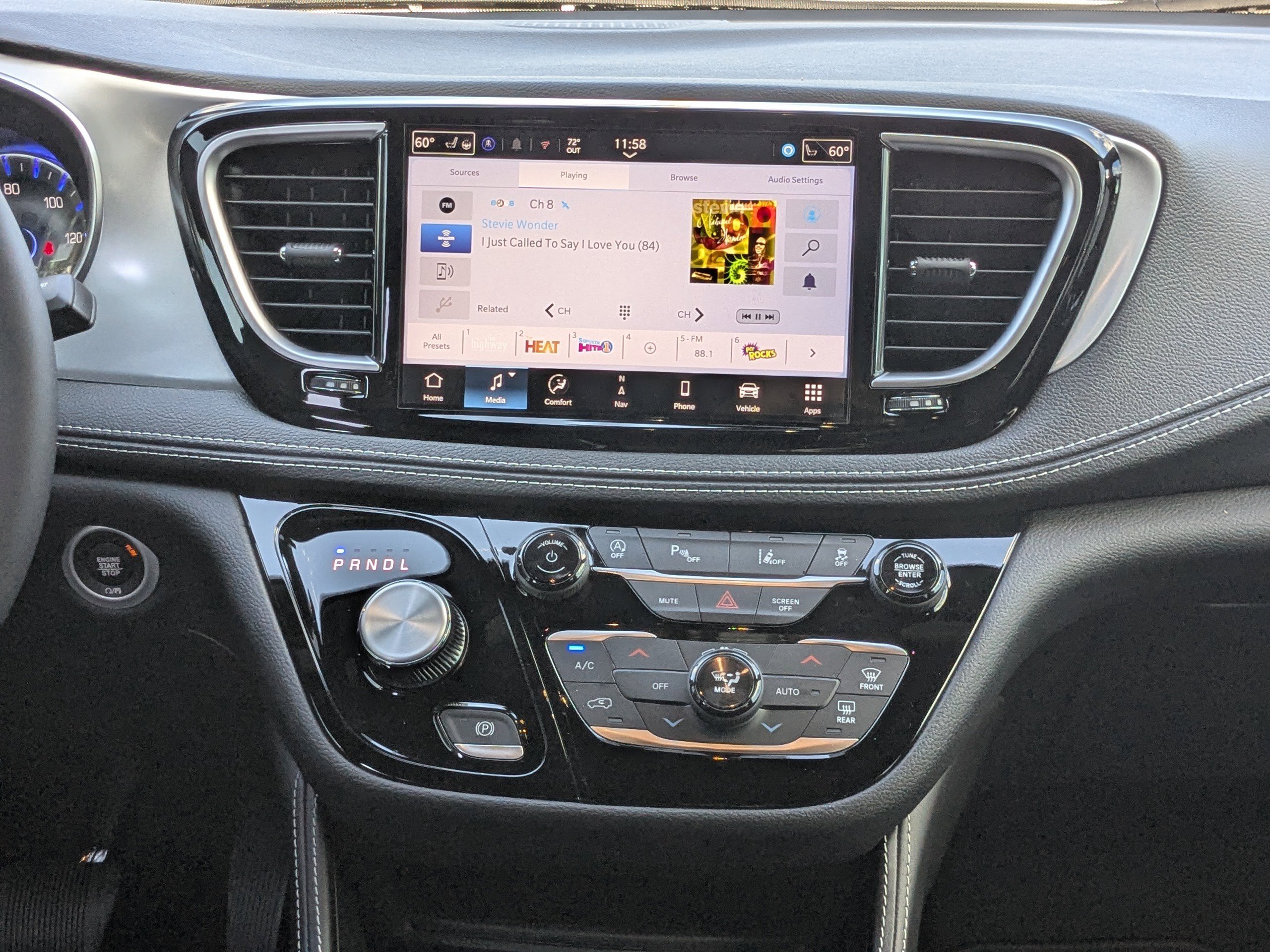 New 2026 Chrysler Pacifica Limited w/ S Appearance Package image 17