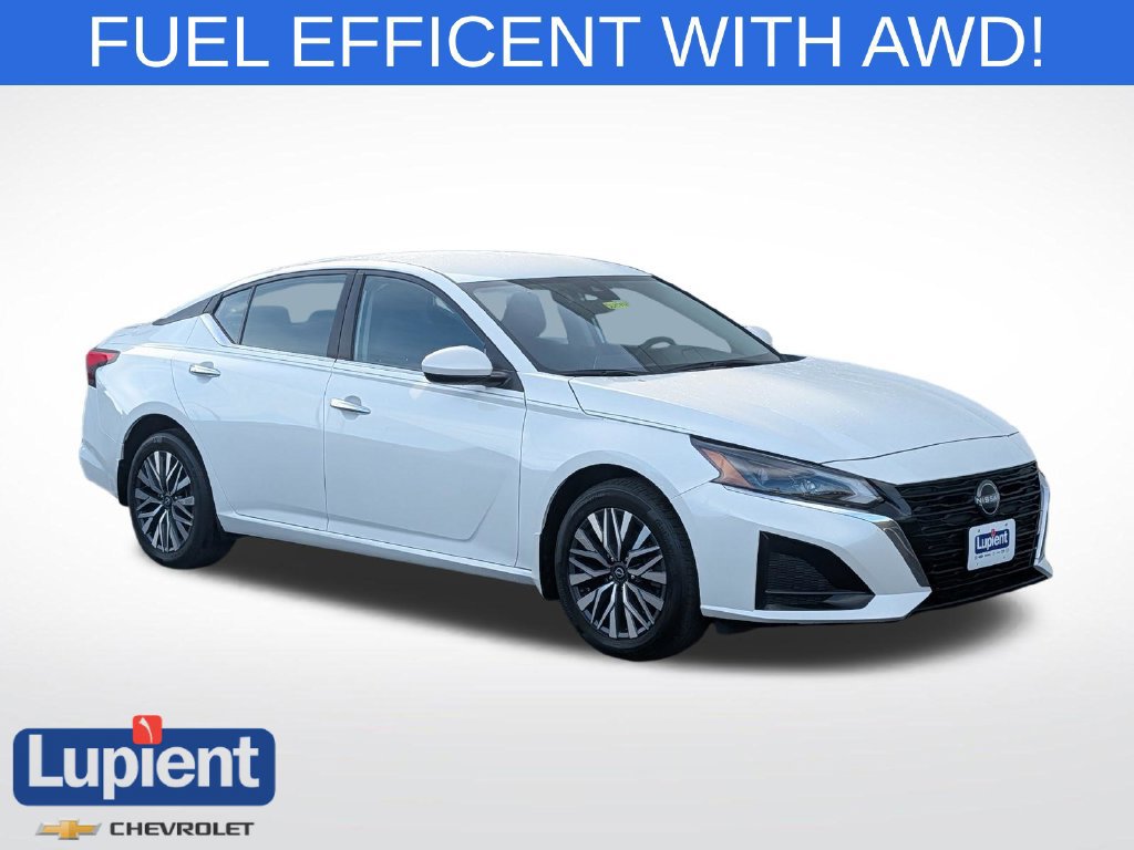 Used 2023 Nissan Altima 2.5 SV