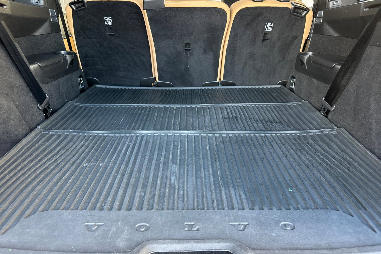 Used 2024 Volvo XC90 T8 Ultimate w/ Protection Package Premier image 16