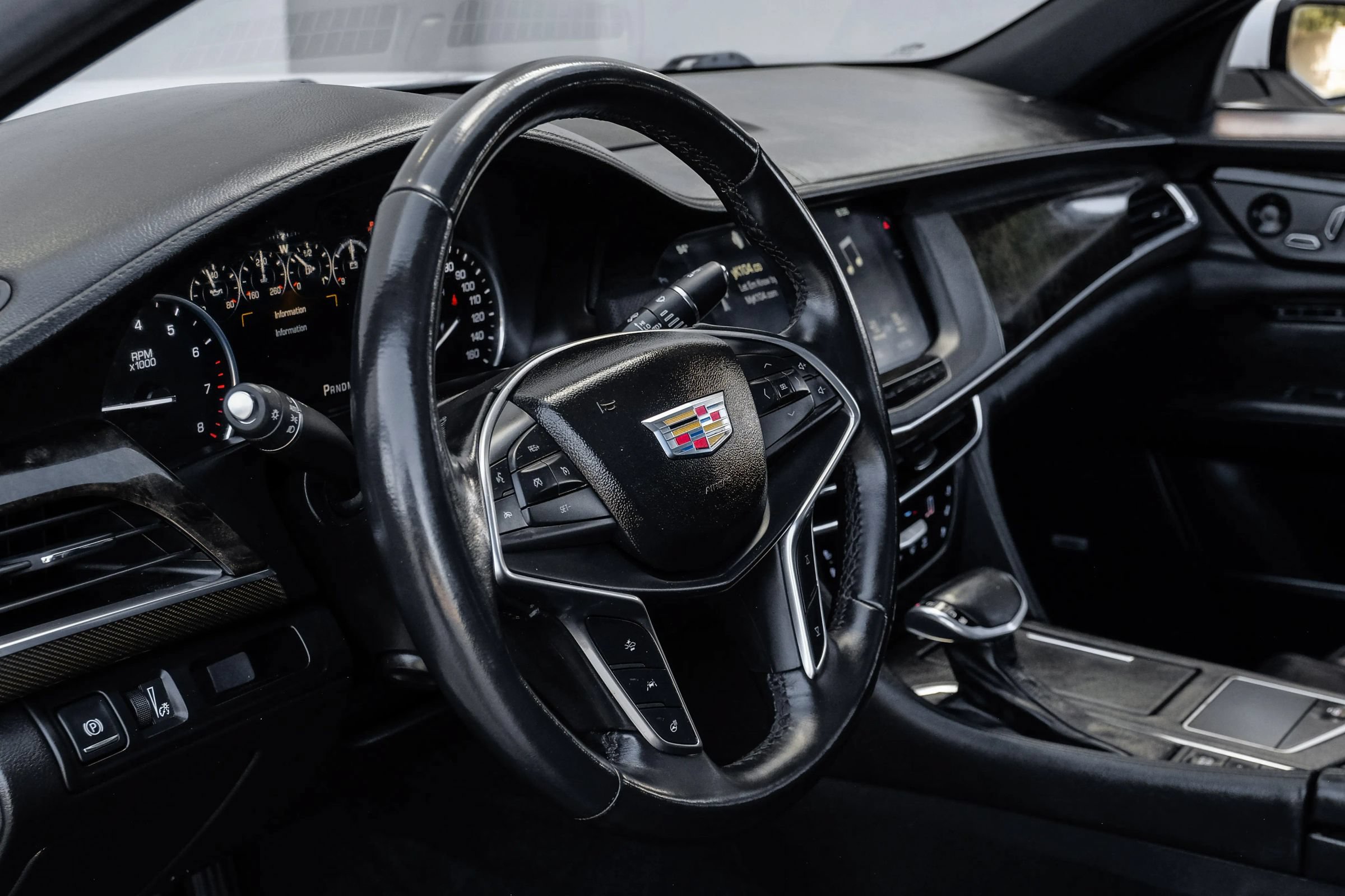 Used 2018 Cadillac CT6 Luxury AWD/4WD image 23