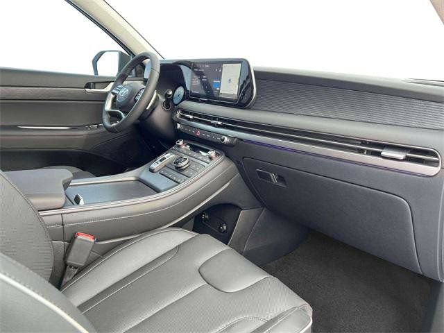 Certified 2025 Hyundai Palisade Limited image 16
