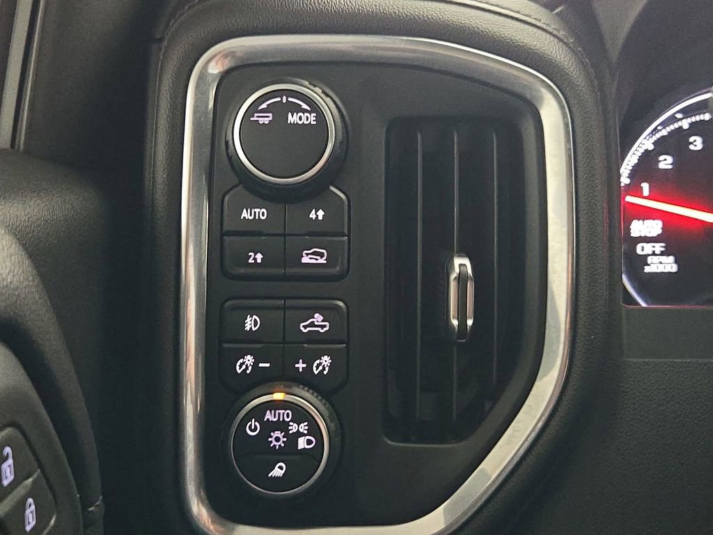 Used 2021 Chevrolet Silverado 1500 LTZ image 23