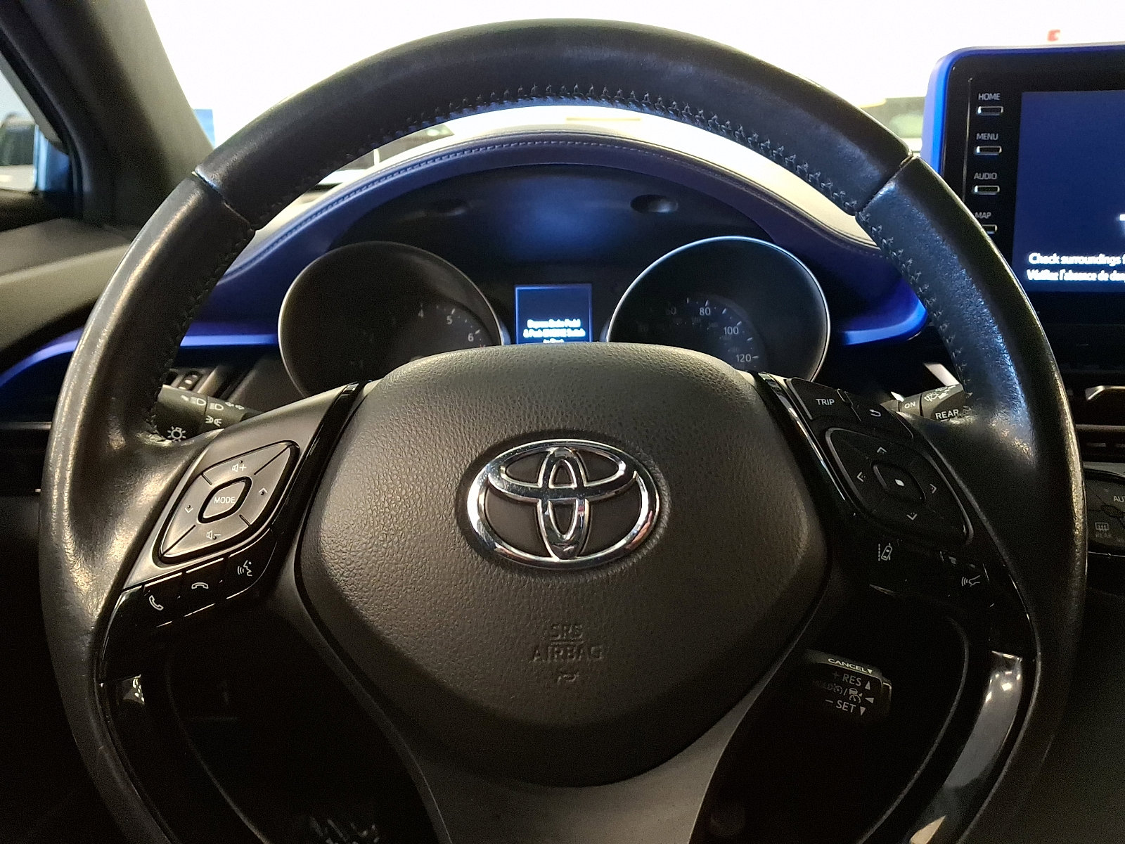 Used 2021 Toyota C-HR XLE image 18