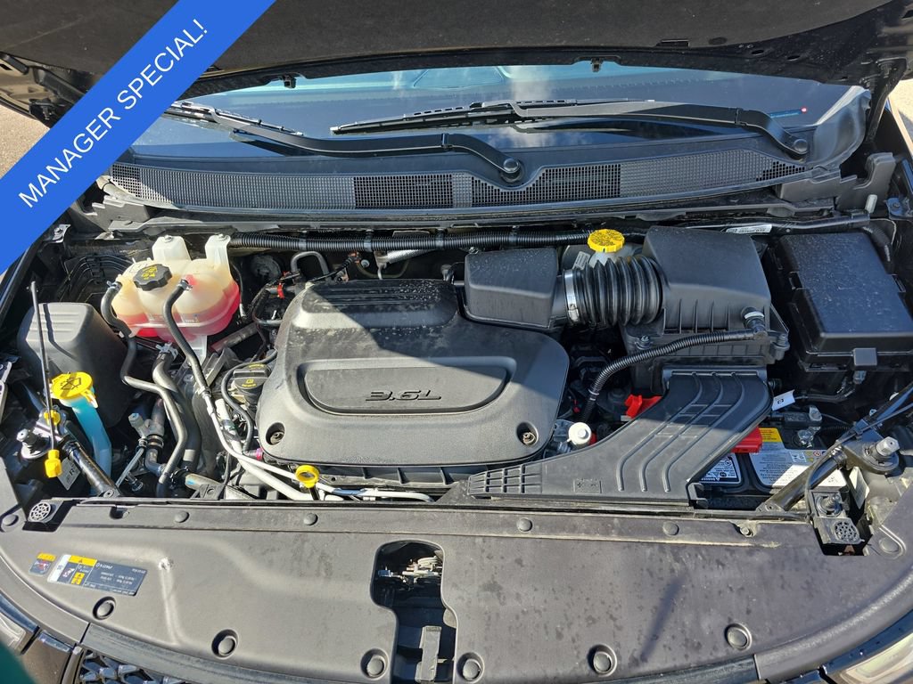 Used 2025 Chrysler Pacifica Limited FWD image 33