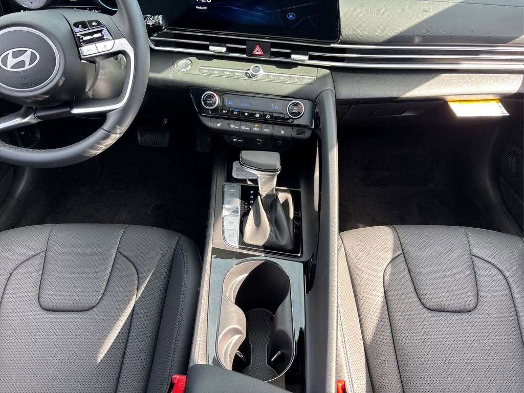 New 2026 Hyundai Elantra Limited image 12