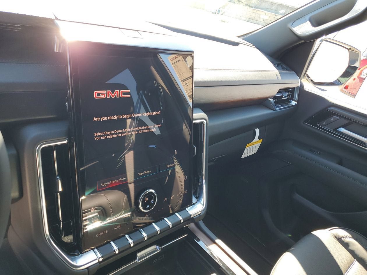 New 2026 GMC Yukon XL Denali w/ Sun & Power Step Package AWD/4WD image 26