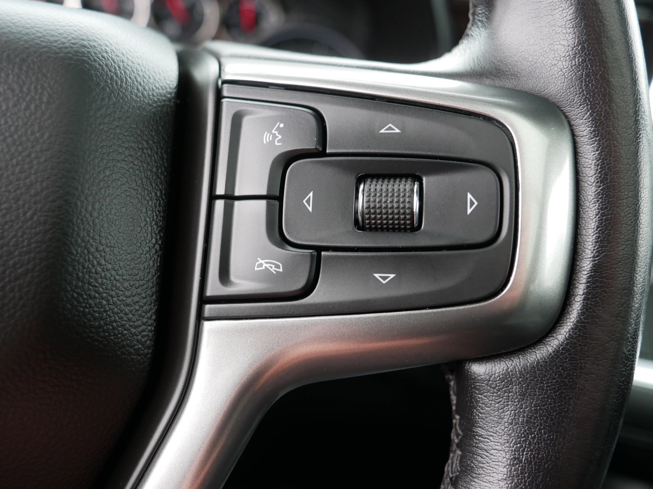 Used 2021 Chevrolet Tahoe Z71 w/ Z71 Signature Package image 29