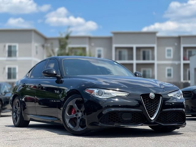 Used 2017 Alfa Romeo Giulia w/ Sport Appearance Package RWD image 3