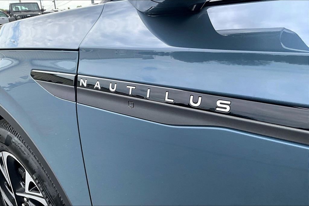 New 2026 Lincoln Nautilus Premier w/ Equipment Group 102A AWD/4WD image 9