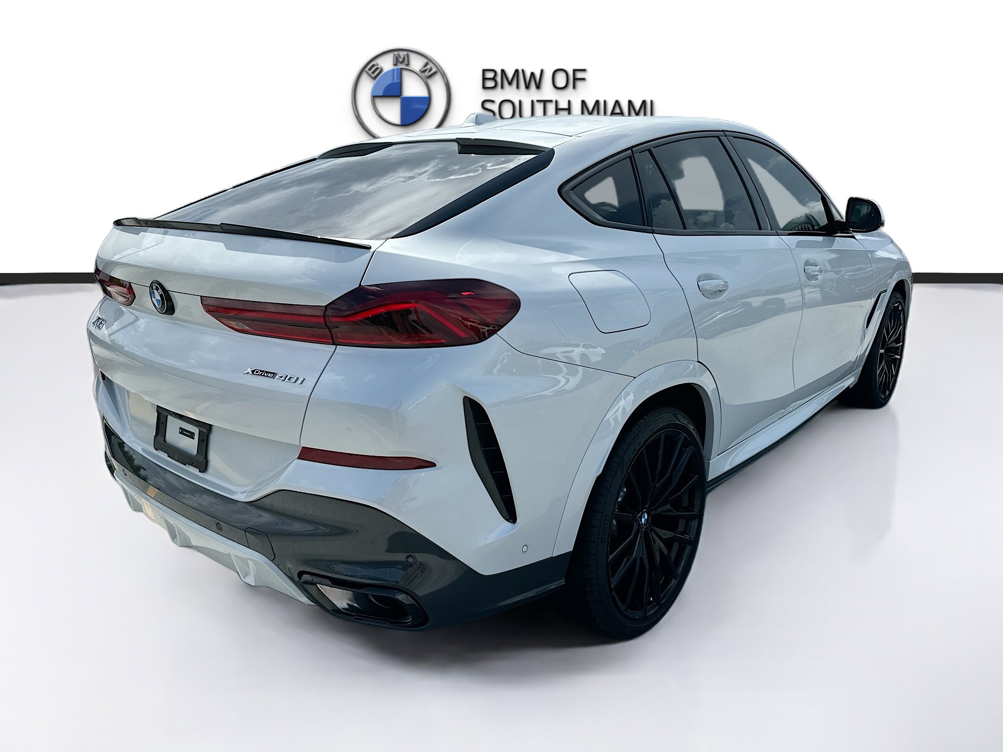 Certified 2025 BMW X6 xDrive40i w/ Premium Package AWD/4WD image 7