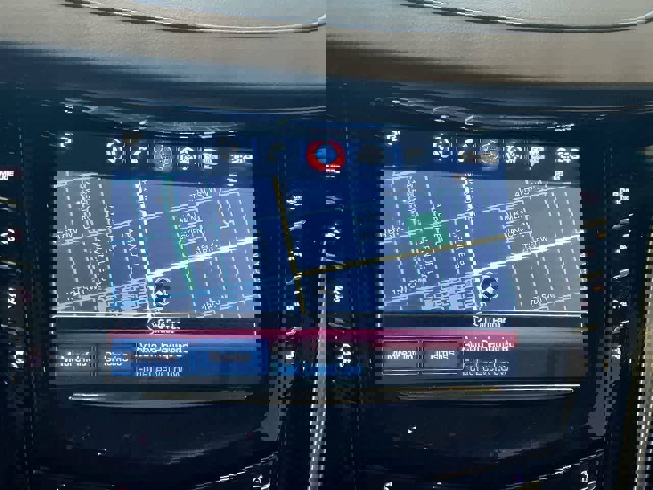 Used 2020 Cadillac Escalade Luxury image 18