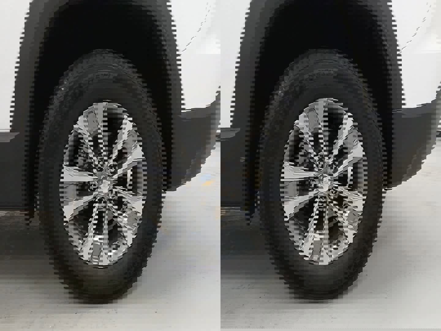 Used 2025 Chevrolet Equinox LT image 15